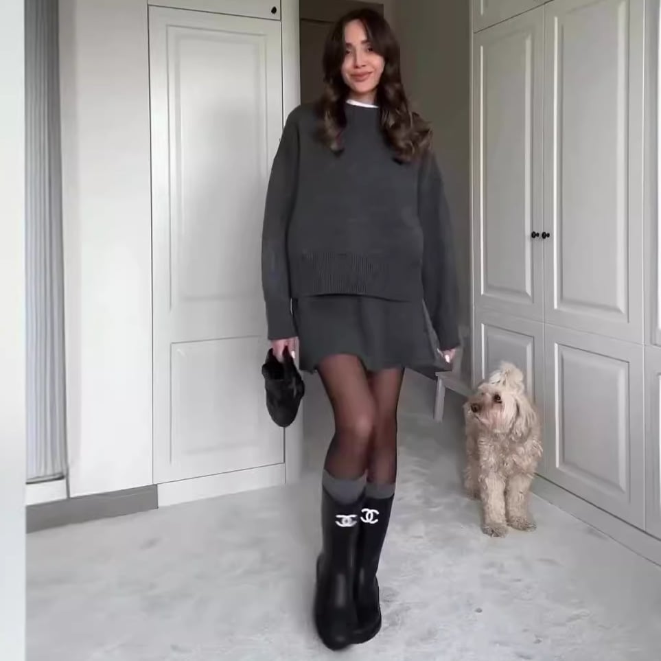 Eaksone - Knitted skirt suit