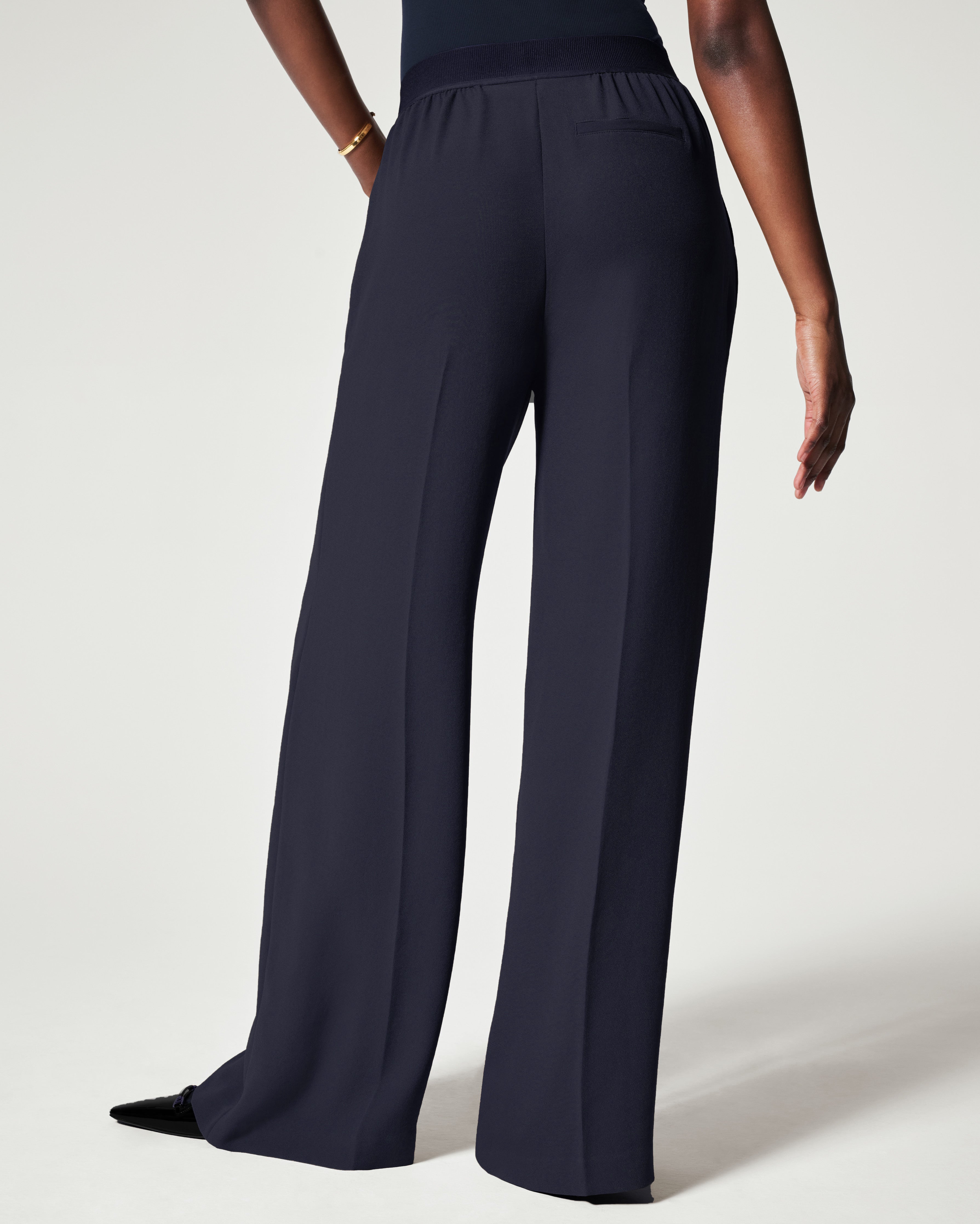 Eaksone - Crepe Pleated Pants