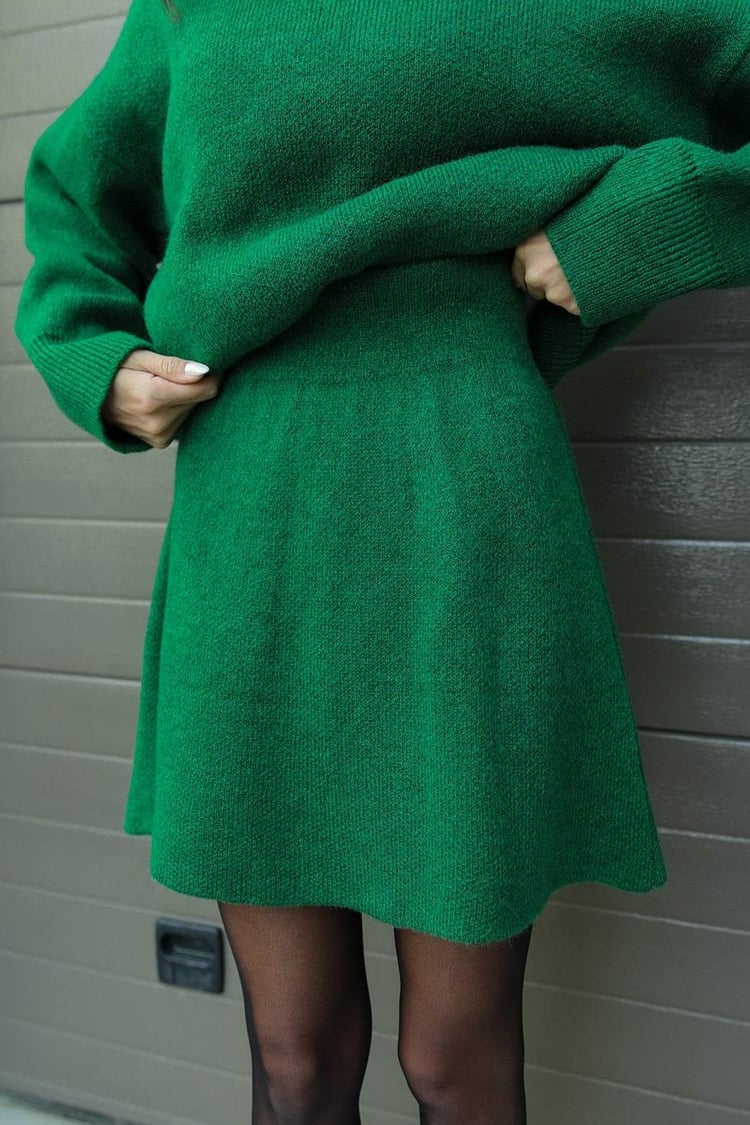 Eaksone - Knitted skirt suit