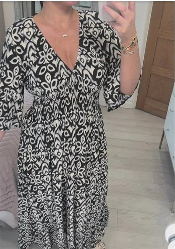 Eaksone - V-neck floral dress