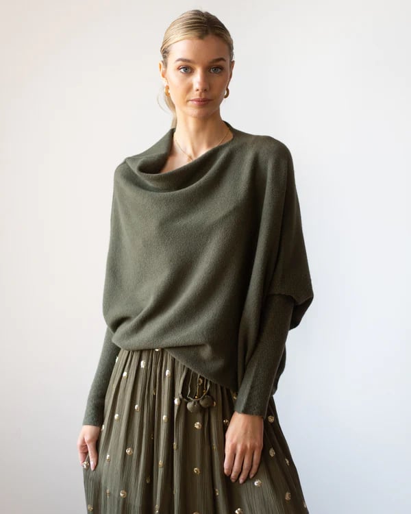 Eaksone - knitted pullover for women