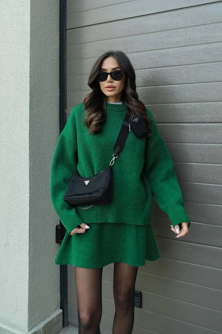 Eaksone - Knitted skirt suit