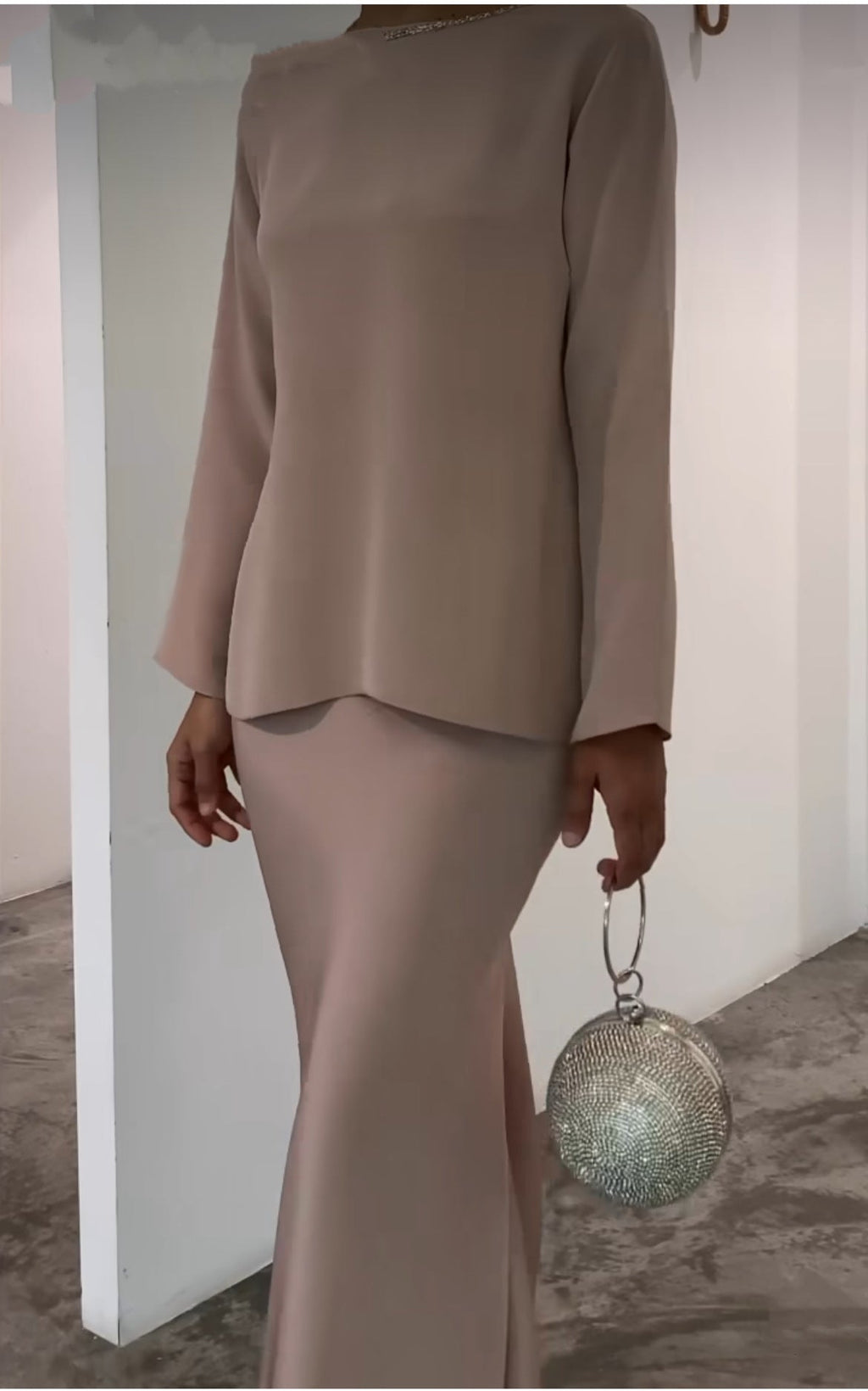 Eaksone - Fashion Solid Color Irregular Top Skirt Two-Piece Set