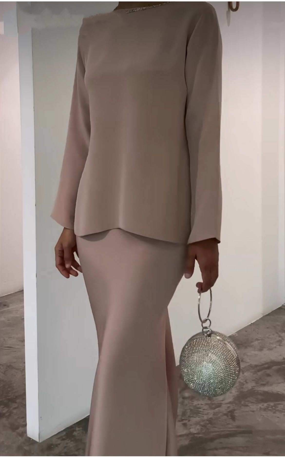 Eaksone - Fashion Solid Color Irregular Top Skirt Two-Piece Set
