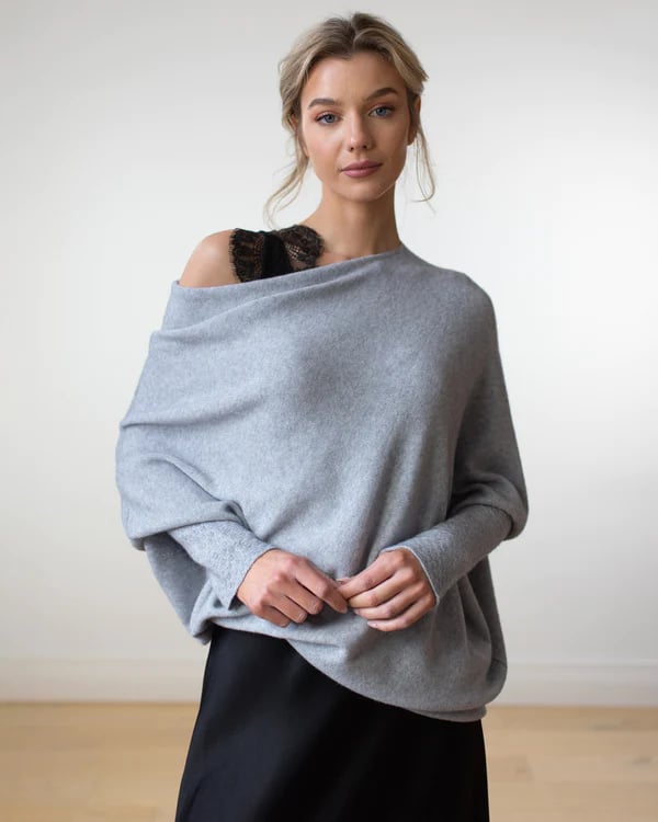 Eaksone - knitted pullover for women