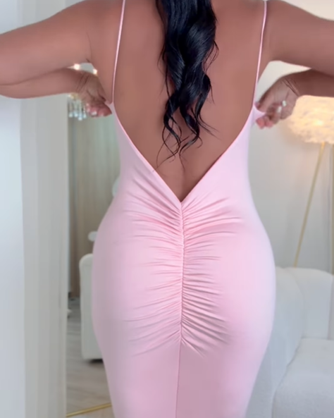 Eaksone - Fitted Dress with Open Back