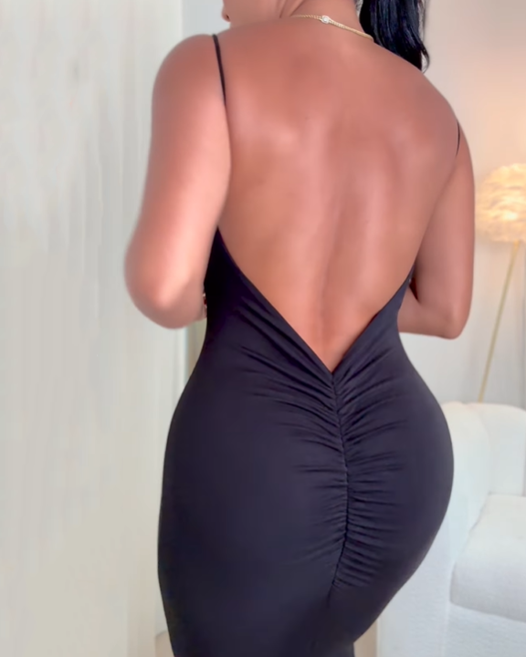 Eaksone - Fitted Dress with Open Back